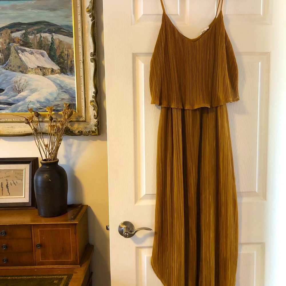 H&M gold pleated stretchy dress